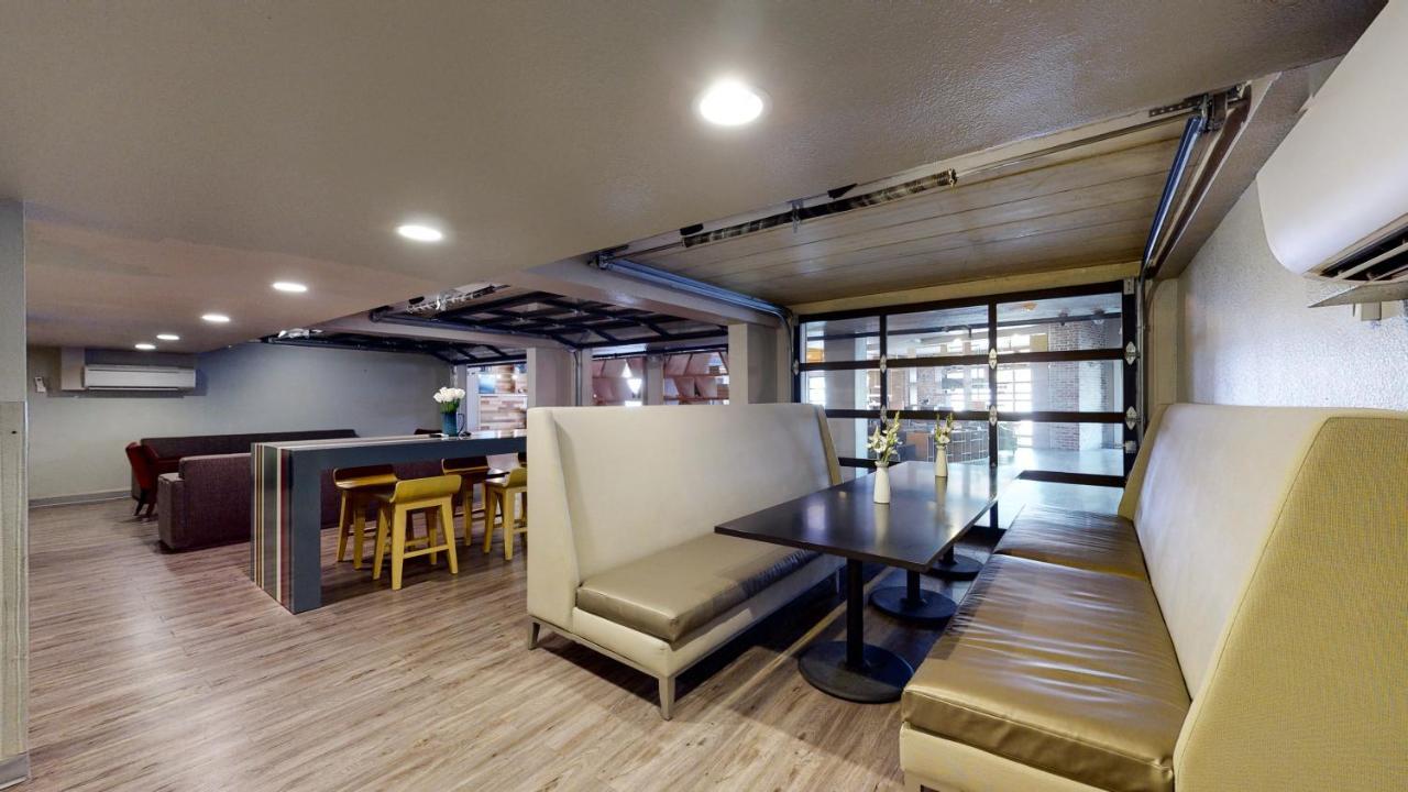 קולג' סטיישן Aggieland Boutique Hotel מראה חיצוני תמונה