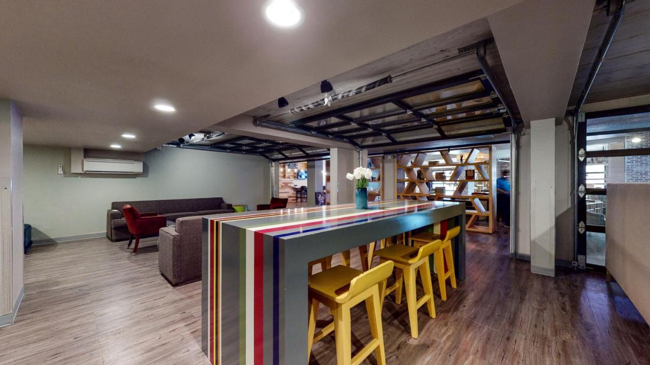 קולג' סטיישן Aggieland Boutique Hotel מראה חיצוני תמונה